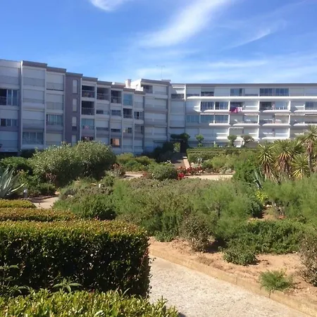 Studio Boulevard Joliot Curie דירה *